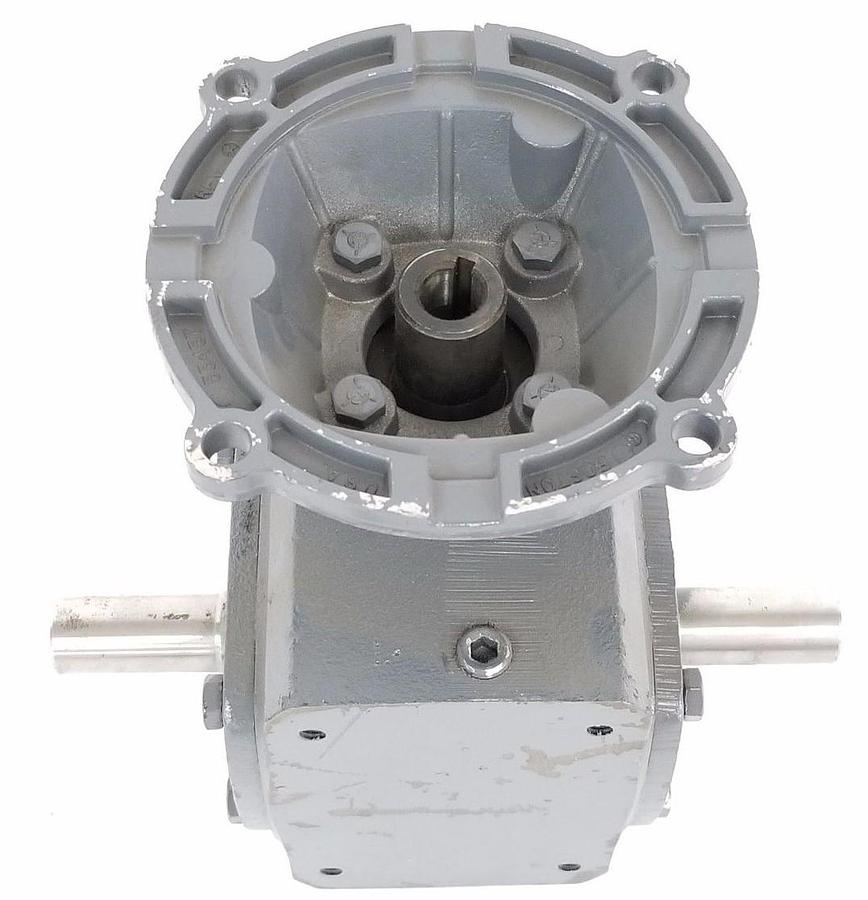 Used BOSTON GEAR F71815SB5H GEAR REDUCER 0.91 INPUT HP, 422 LB. INCH OUTPUT TORQUE