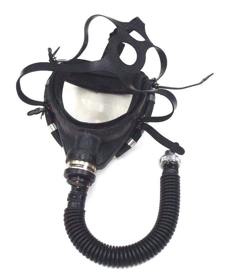 Used SCOTT AIR-PAK II PRESUR-PAK 800212-00 HARNESS P/N 800020-04 WITH MASK AND CASE