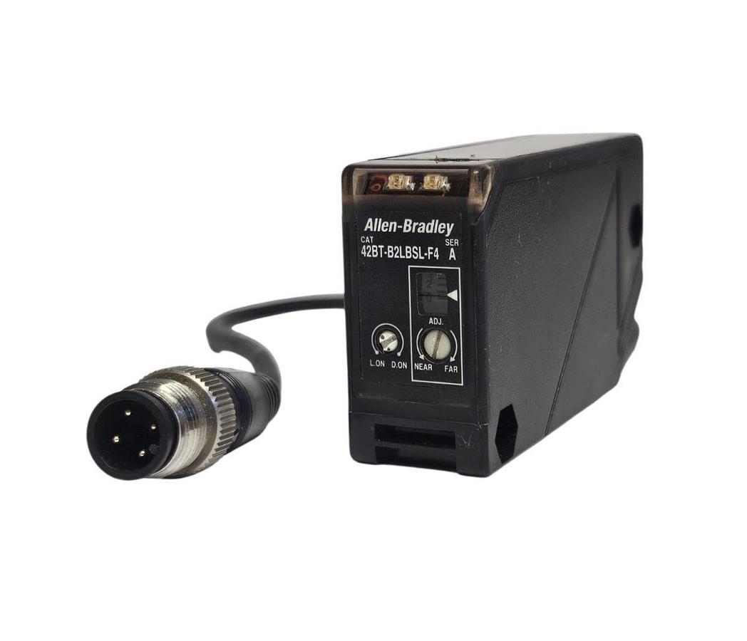 Used ALLEN BRADLEY 42BT-B2LBSL-F4 LONG RANGE BGS SENSOR 42BTB2LBSLF4 SER. A