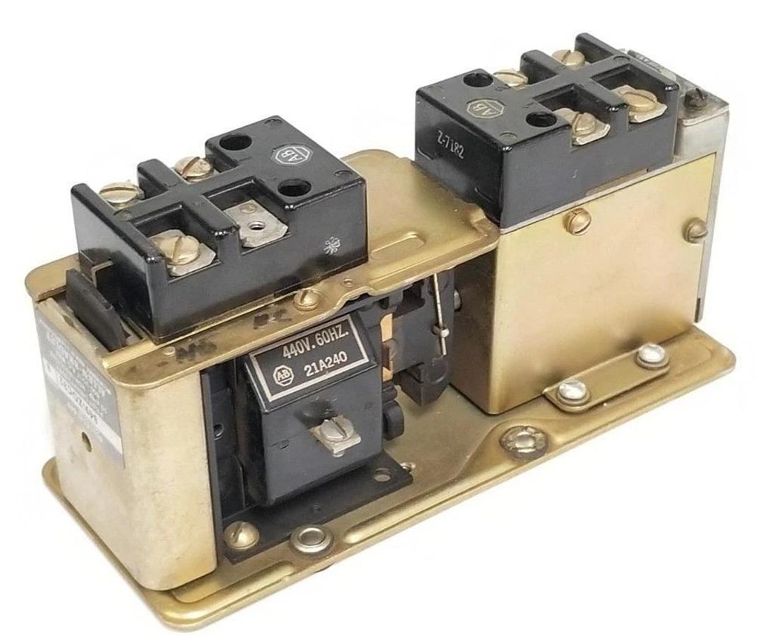 Used ALLEN BRADLEY 849-ZOC32 PNEUMATIC TIMER SER. B 600V, 10A, 21A240, 440V, 60HZ