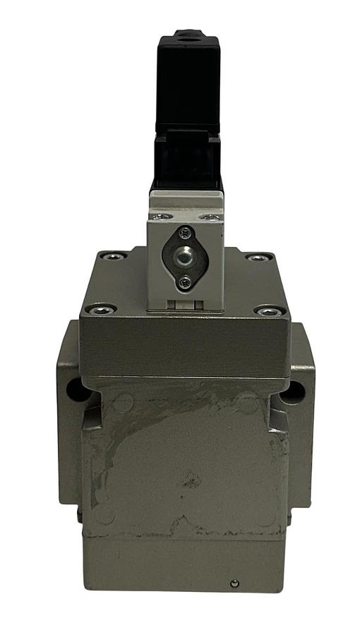 Used SMC VG342-5DZ-04NA / VG3425DZ04NA PNEUMATIC POPPET VALVE 24VDC COIL 3-PORT USNP