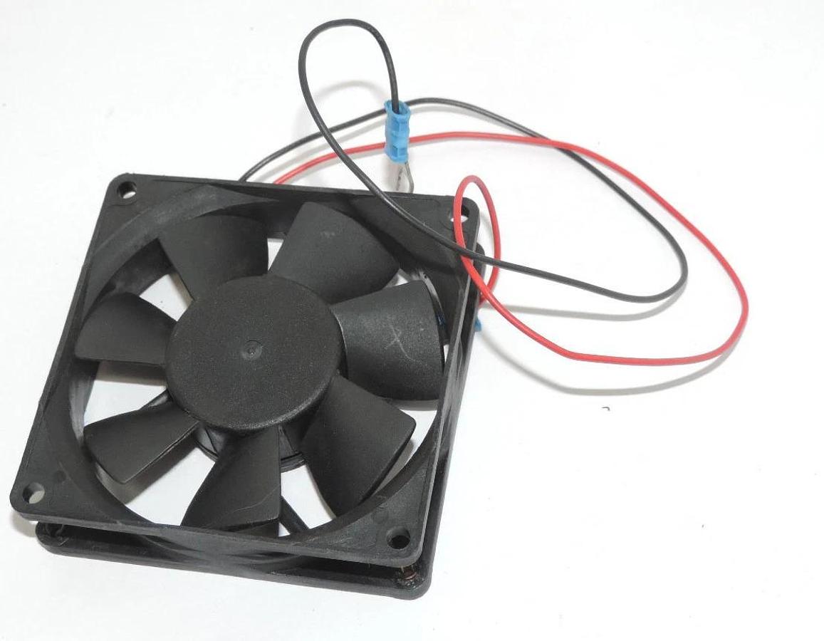 Used ETRI MODEL: 213DH FAN 213DHILP11000, 12VDC, 2.22W