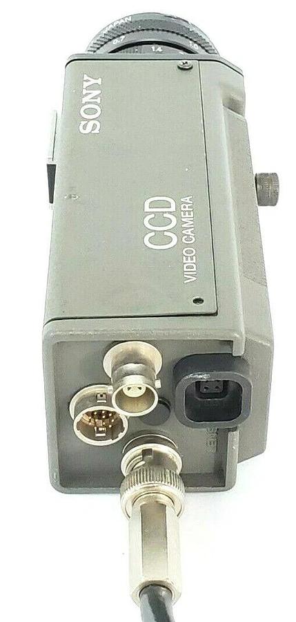 Used SONY SSC-D5 CCD VIDEO CAMERA SSCD5 W/ CABLE AND LENS