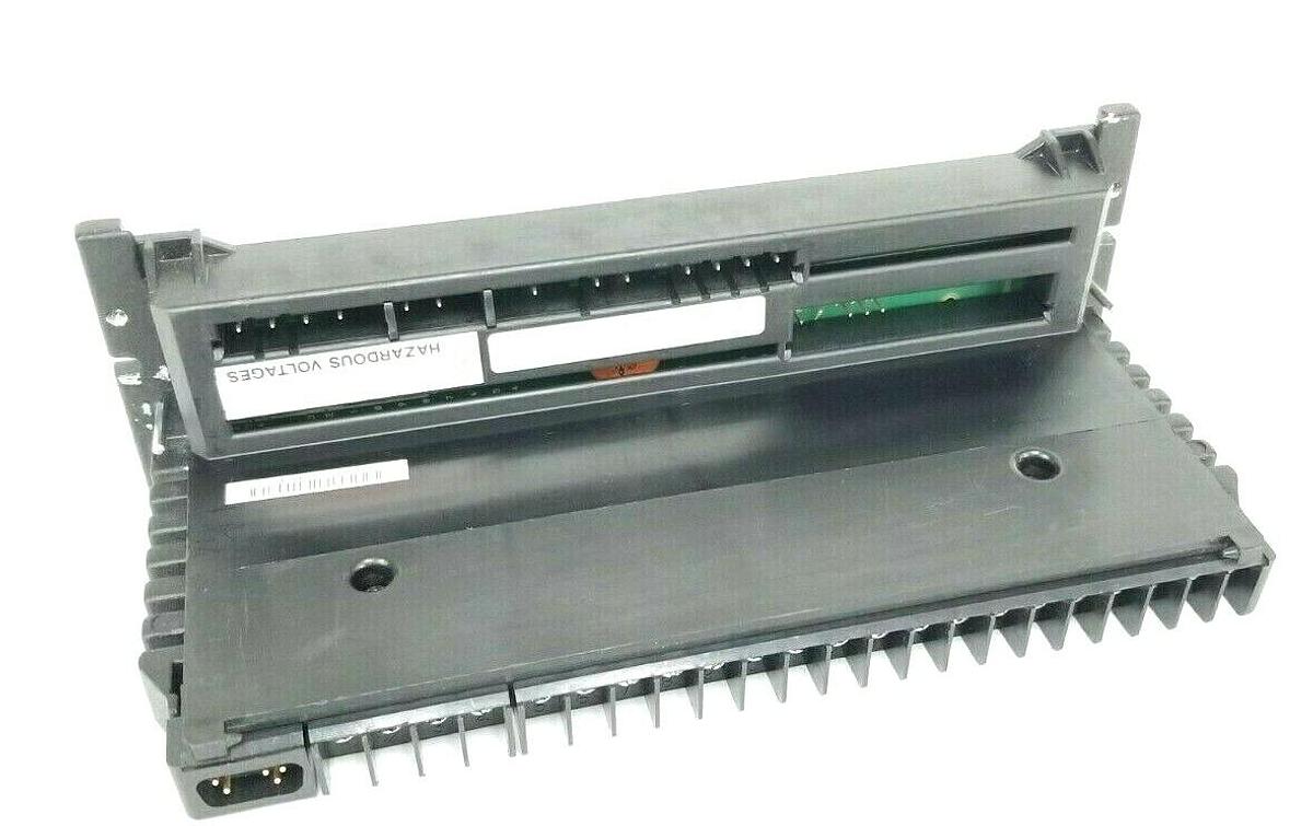 Used GE FANUC IC660TSD100K GENIUS LOW LEAKAGE TERM. ASM. IC660TSD100