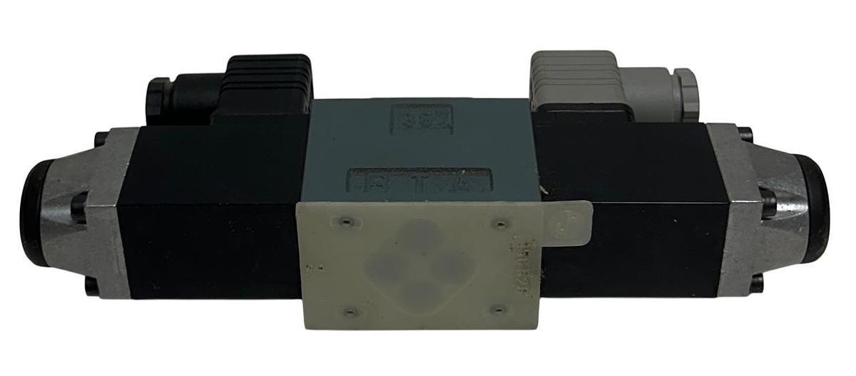 Used REXROTH 4WE 6 H52/AG24NZ4 / 465101/4 HYDRONORMA DIRECTIONAL VALVE 4/3-WAY NSNP