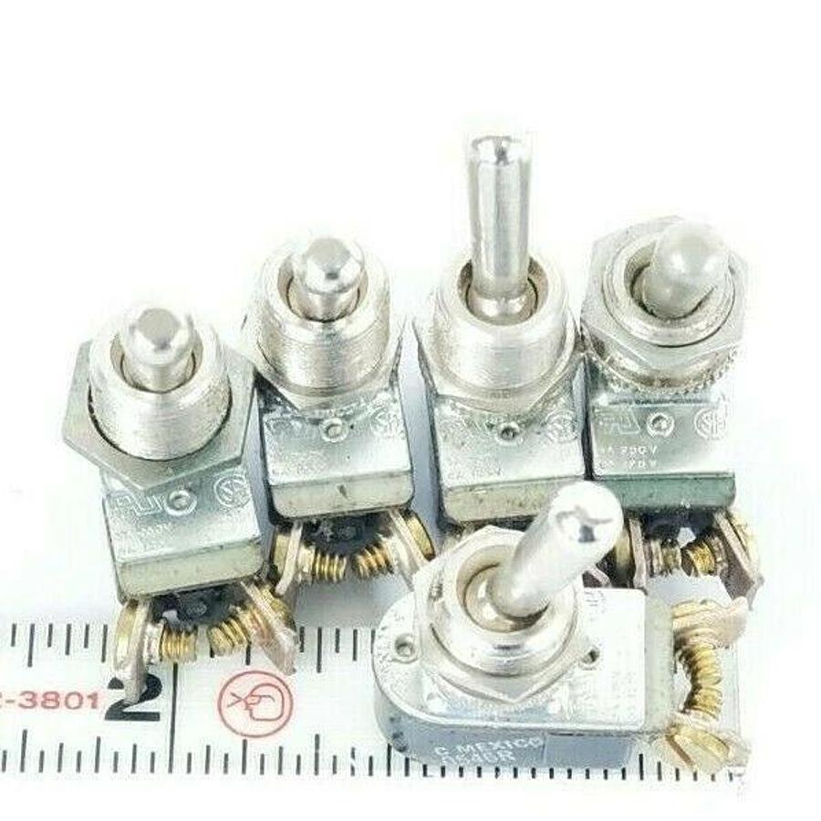 Used LOT OF 5 CARLING TECHNOLOGIES 1X687 110-S-73XG TOGGLE SWITCHES