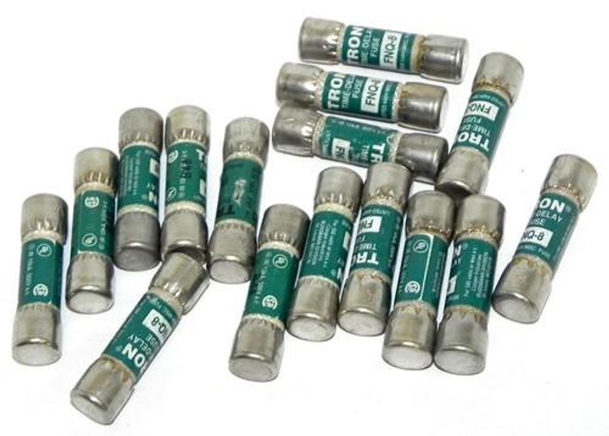 Used LOT OF 16 NEW BUSSMANN FNQ-8 TIME-DELAY FUSES FNQ8