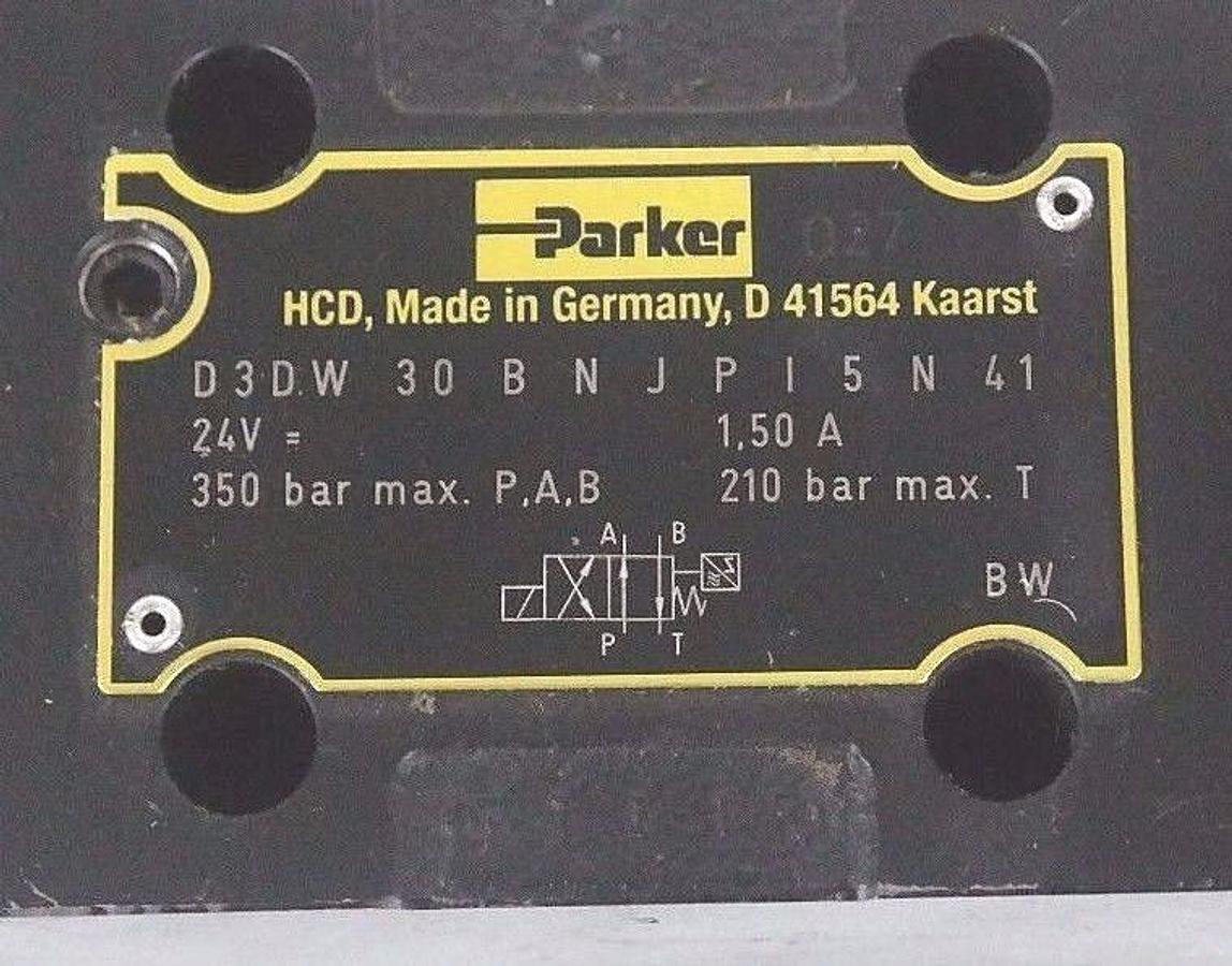 Used NEW PARKER D3DW 30 B N J P I 5 N 41 VALVE 24V, 1.5A, D3DW30BNJPI5N41
