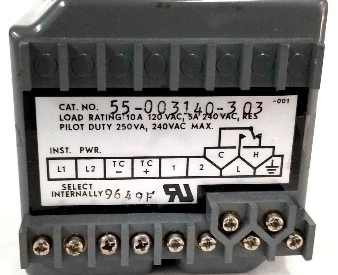 Used FENWAL 55-003140-303 TEMPERATURE CONTROLLER 0-800 DEG. F, 240V, 55003140303