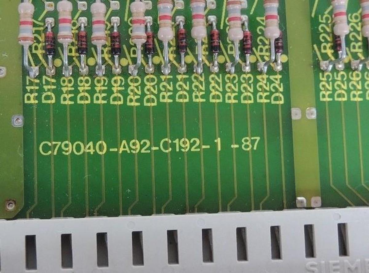 Used SIEMENS C79040-A92-C192-1-87 PC BOARD ASSEMBLY 32WAY, 6ES5420-3BA11