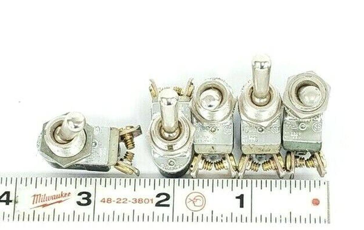 Used LOT OF 5 CARLING TECHNOLOGIES 1X687 110-S-73XG TOGGLE SWITCHES