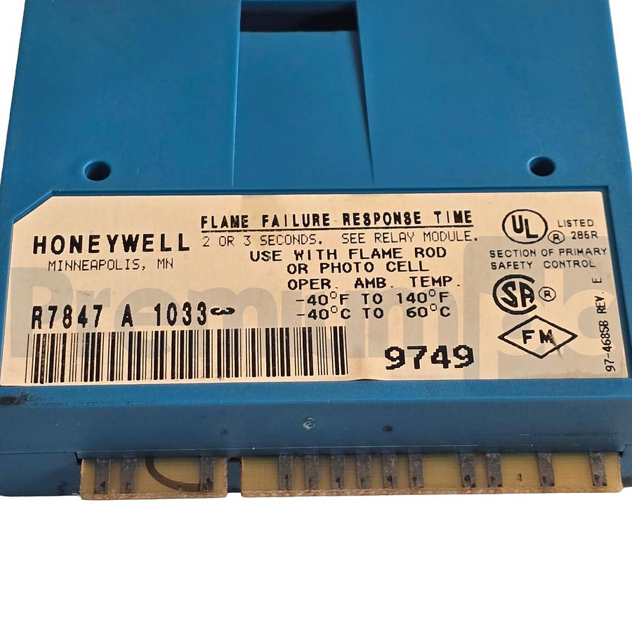 Used Honeywell R7847A1033 7800 Series Rectification Flame Amplifier R7847 A 1033 USPI