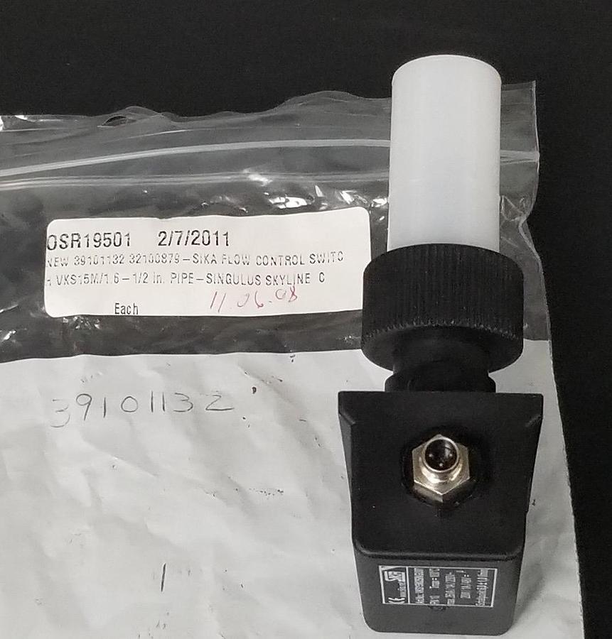 Used NEW SIKA VKS15M2SINGU07 FLOW CONTROL SWITCH VKS15M/1.6, 1/2" PIPE