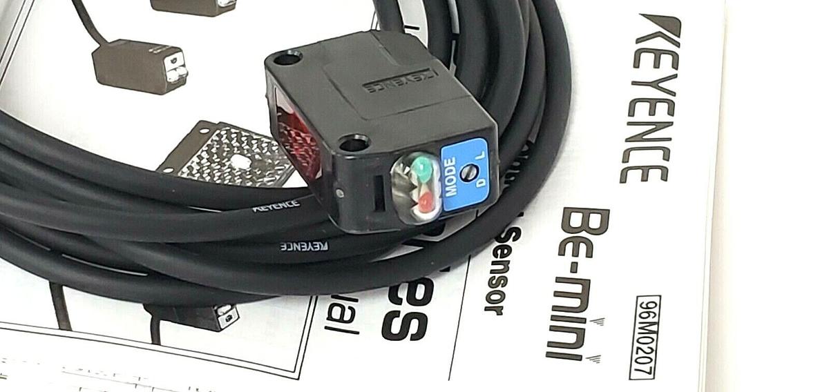 Used NIB KEYENCE PZ2-51 PHOTOELECTRIC SENSOR 7000MM RANGE PZ251, RECEIVER ONLY