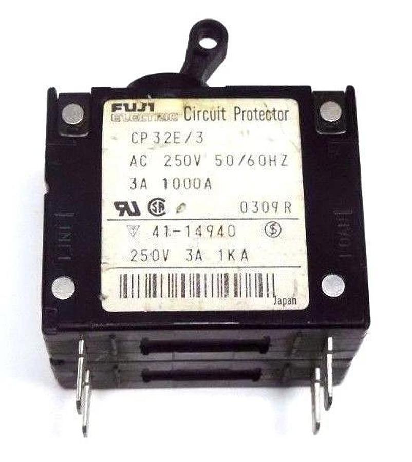 Used LOT OF 3 FUJI ELECTRIC CP32E/3 CIRCUIT PROTECTORS 250VAC, 50/60HZ, 3A, CP32E1