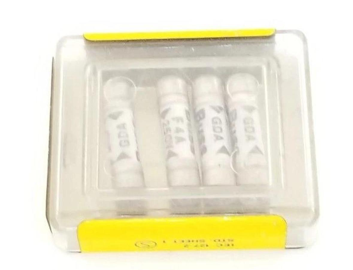 Used PACK OF 4 NEW COOPER BUSSMANN GDA-4A FUSES GDA4A