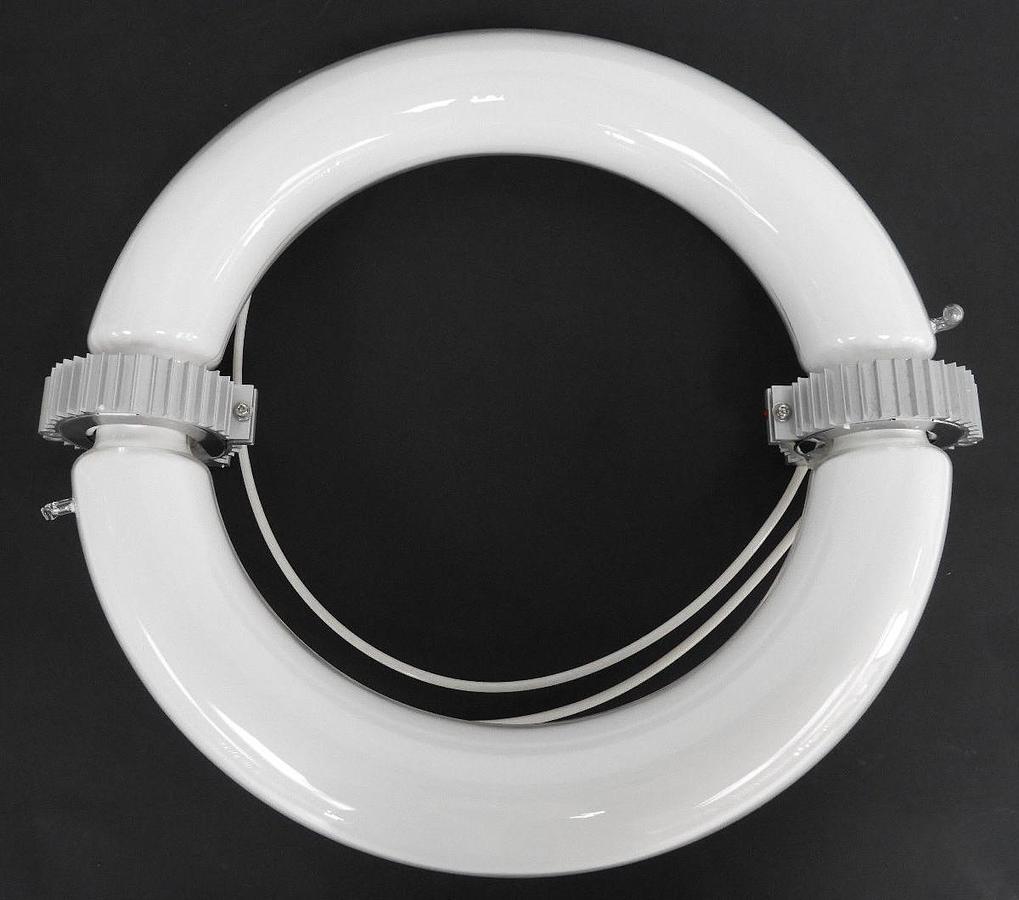 Used NEW NU VUE NV-RT200 ROUND TUBULAR INDUCTION LAMP 200 WATTS, 16000-170000 LUMENS