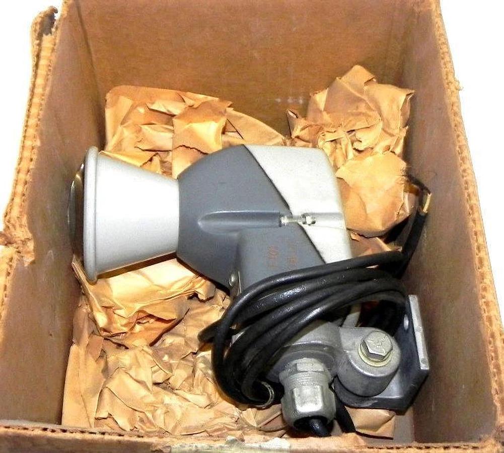 Used GENERAL ELECTRIC 3S7505SL530D6 PHOTOELECTRIC LIGHT SOURCE