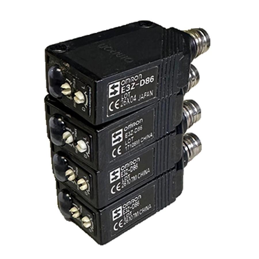 Used 4 OMRON E3Z-D86 / E3ZD86 PHOTOELECTRIC SENSORS 12-24VDC DIFFUSE-REFLECTIVE