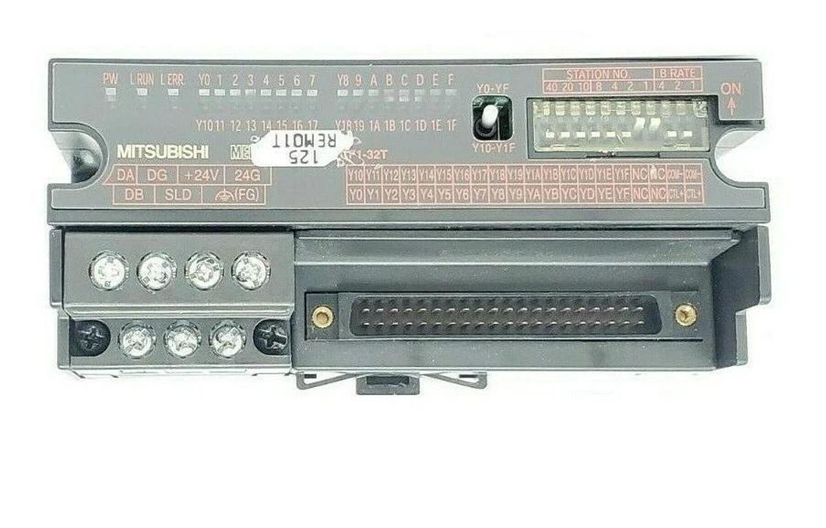 Used MITSUBISHI ELECTRIC AJ65SBTCF1-32T CC-LINK MELSEC OUTPUT MODULE AJ65SBTCF132T