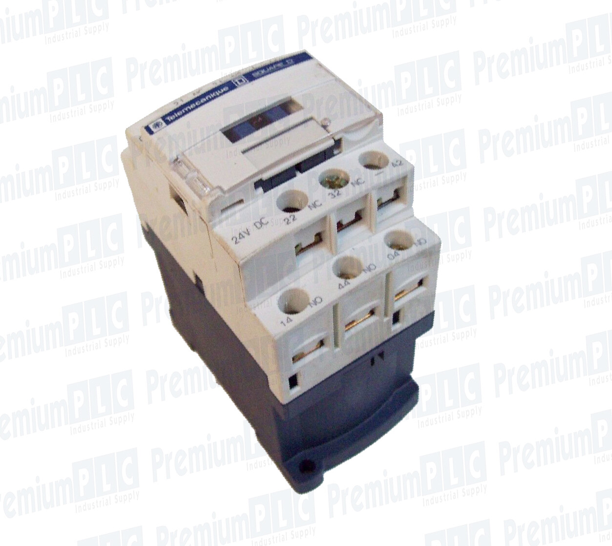 Used TELEMECANIQUE CAD32BD CONTROL RELAY 3 NO and 2 NC, 600 V, 24 VDC STANDARD COIL