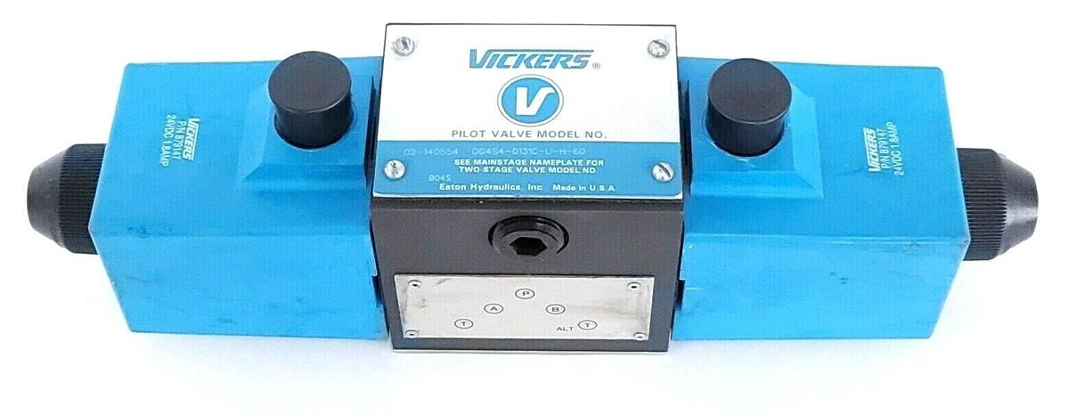 Used NEW VICKERS 02-140554 PILOT VALVE DG4S4-0131C-U-H-60 W/ 879147 24VDC COILS