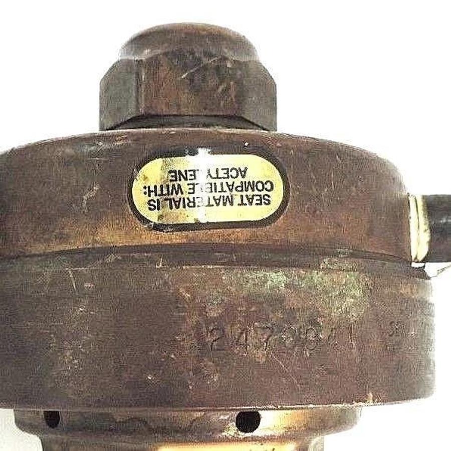 Used VICTOR 2478041 COMPRESSED GAS REGULATOR