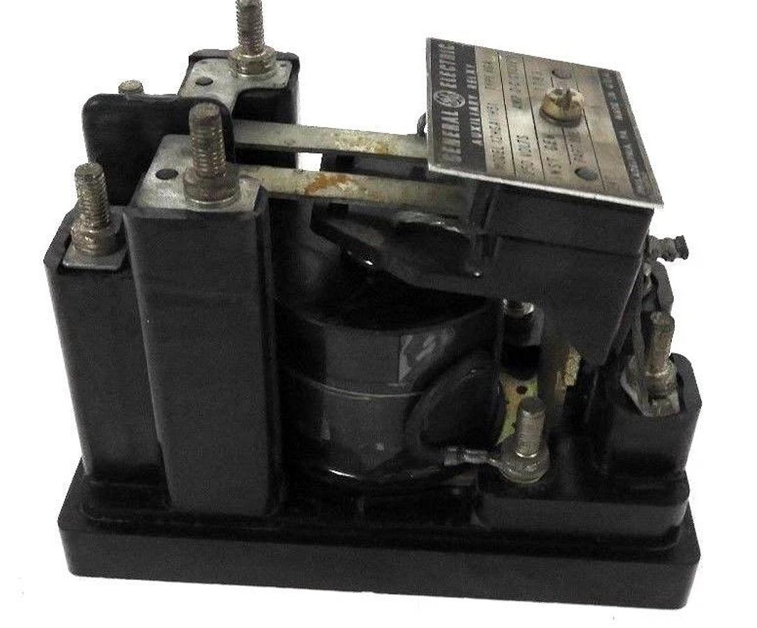 Used GENERAL ELECTRIC 12HGA11H51 AUXILIARY RELAY TYPE: HGA, 250 VOLTS, GEF-2623