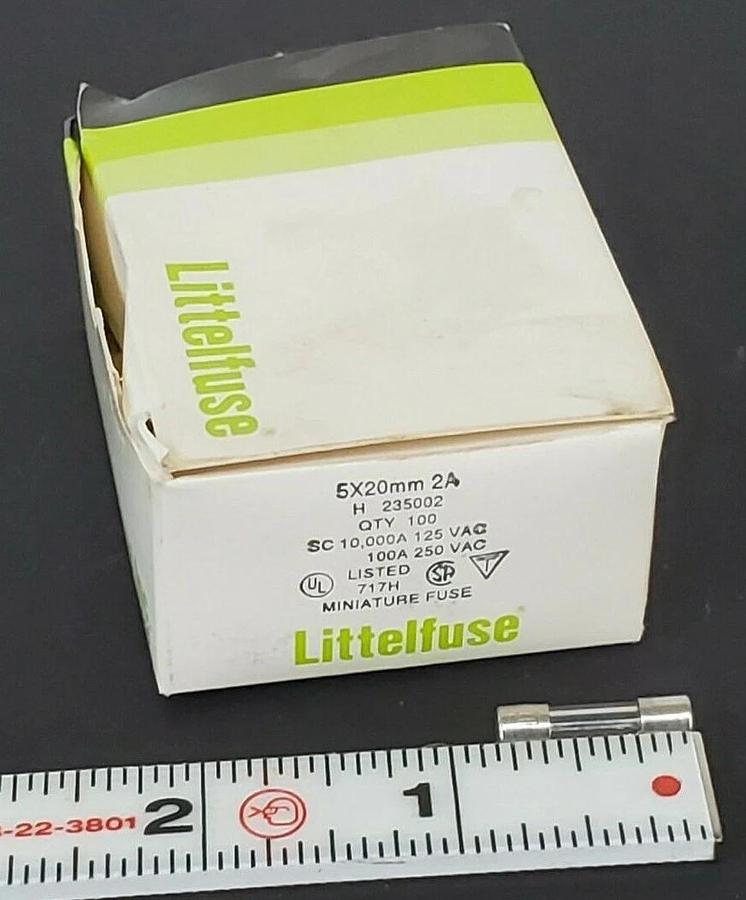 Used BOX OF 100 NEW LITTELFUSE 235.004 FUSES 4AMP 125V FAST ACTING 235004