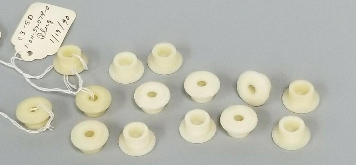 Used LOT OF 14 KRONES 1-011-57-074-0 PLUGS 1011570740