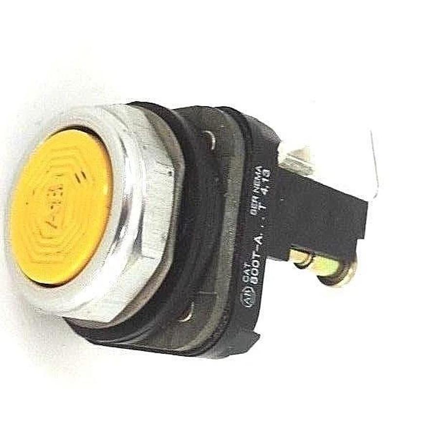 Used ALLEN BRADLEY 800T-A PUSHBUTTON 800TA, SER. T W/ 800T-XD1 SER. D CONTACT BLOCK
