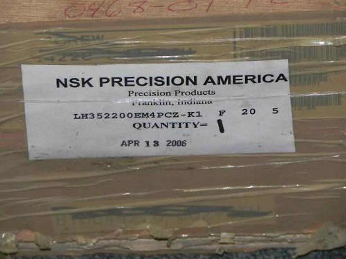 Used NSK LH352200EM4PCZ-K1 F205 PRECISION LINEAR GUIDE RAIL