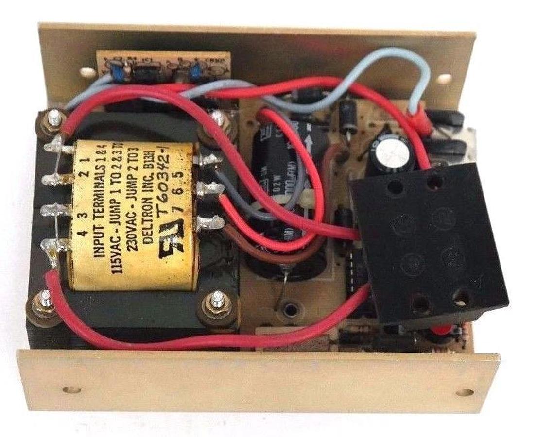 NIB RELIANCE ELECTRIC 704323-3V POWER SUPPLY 10155X, 5V 3A
