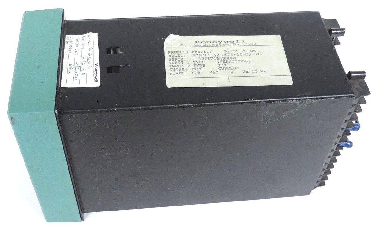 Used HONEYWELL DC5011-A2-0000-10-00-312 DIGITAL TEMP. CONTROLLER DC5011A200001000312