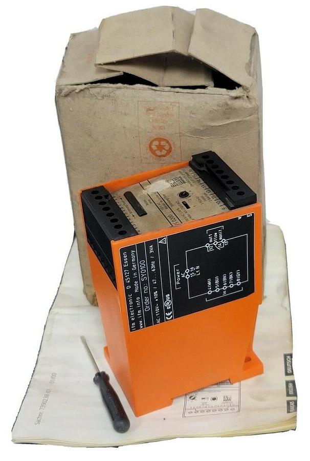 Used NEW IFM EFECTOR VS0200/110VAC-SY0100 FLOW SWITCH CONTROLLER SY0100
