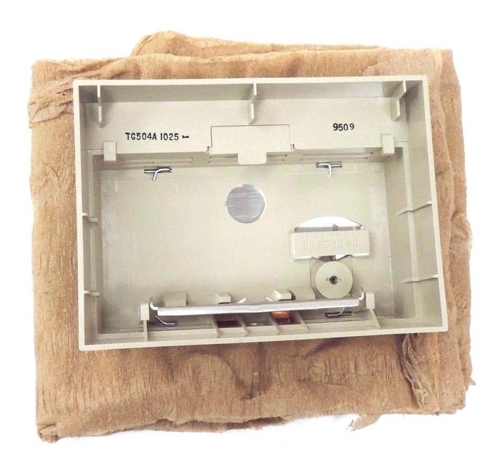 Used LOT OF 3 NIB HONEYWELL TG504A 1025 LOCKING COVER FOR T874 THERMOSTAT BG.W/GD FP