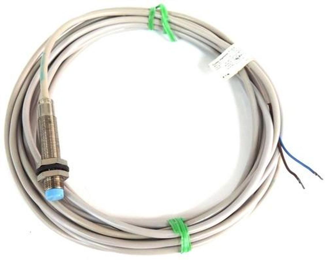 Used NEW CUTLER HAMMER E57S INDUCTIVE PROXIMITY SENSOR SERIES A1 90-250VAC 45/65HZ