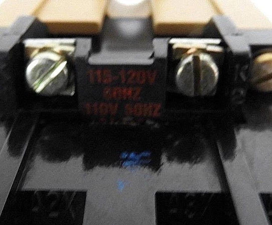 Used ALLEN BRADLEY 700-PK400A1 MASTER CONTROL AC RELAY SER. B 700PK400A1, 115-120V