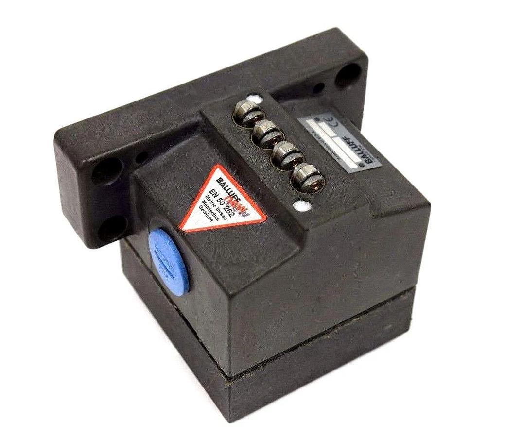 Used NIB BALLUFF BNS 819-D04-R12-62-10-FE SWITCH BNS01KK 130637 BNS819D04R126210FE