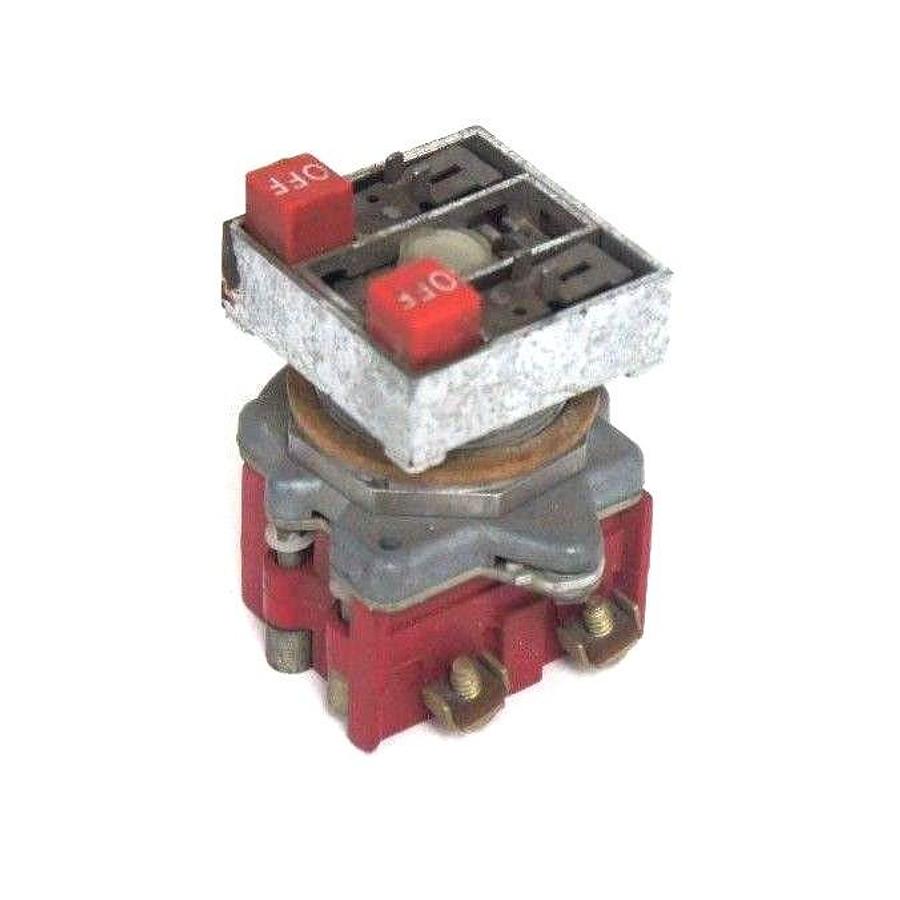 Used CUTLER HAMMER 42-1583 CURRENT TRANSFORMER 50/60CY 120V E4 421583