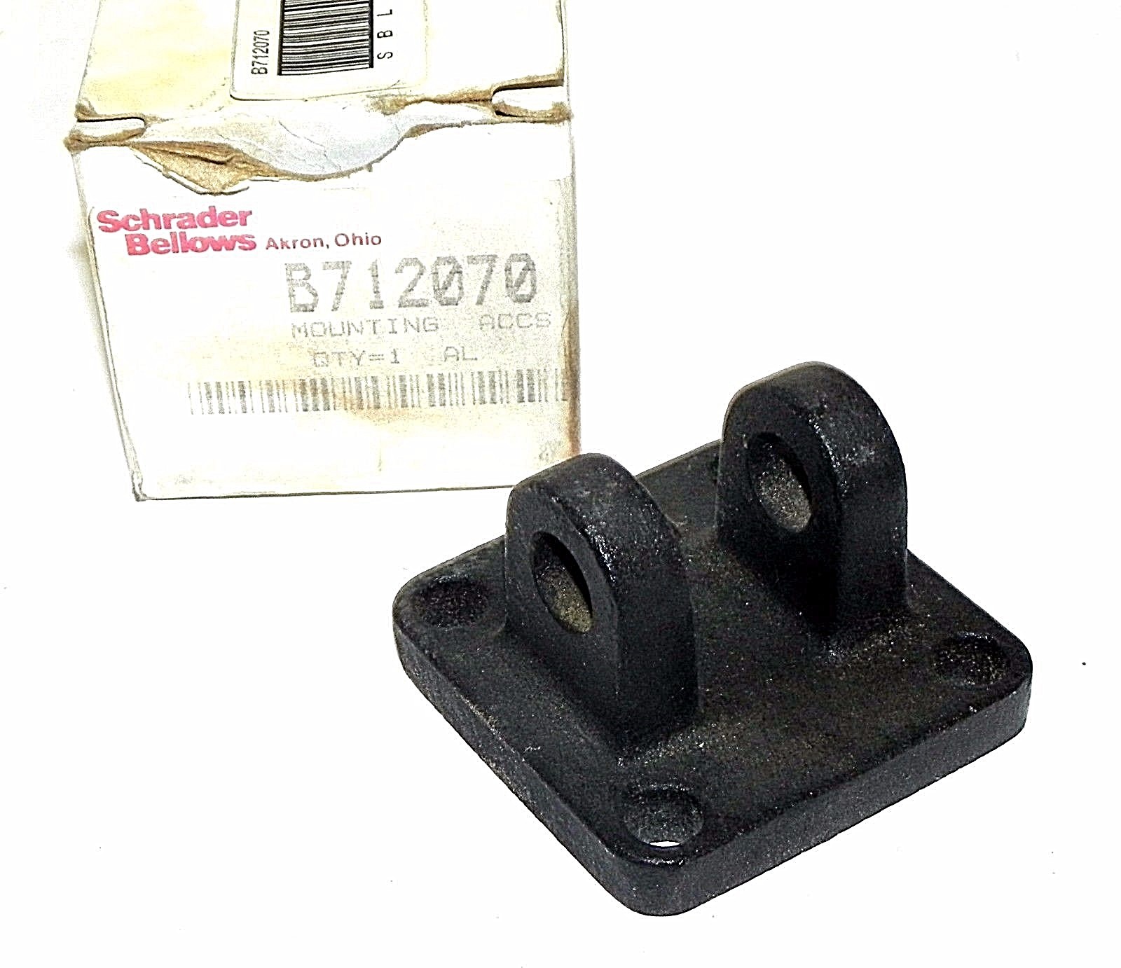 Used NIB SCHRADER BELLOWS B712070 MOUNTING KIT BASE ONLY SCREWS NOT INCLUDED