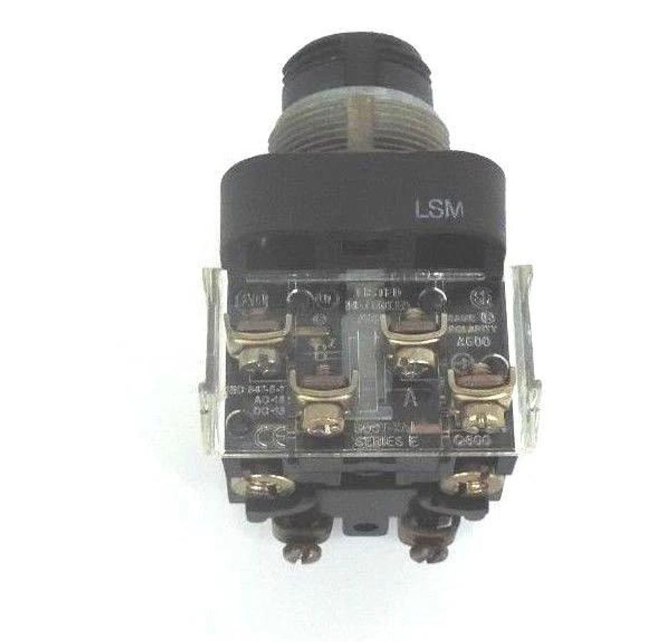 Used ALLEN BRADLEY 800T-PB16 PUSHBUTTON 800TPB16 SER. T 120V W/ 800T-XA1 SER. E