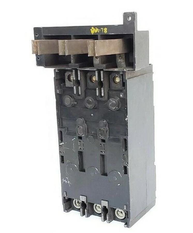 Used WESTINGOUSE CAT NO. KA3225F STYLE NO. 2602D86G02 CIRCUIT BREAKER 3P, 225A, 600V