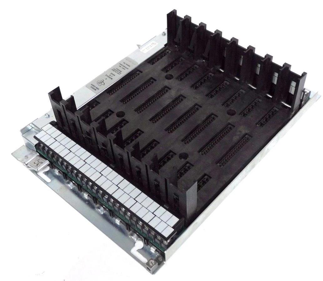 Used TEXAS INSTRUMENTS 2459389-0001 RACK 8-SLOT I/O, 500-5864, 24593890001 SIEMENS