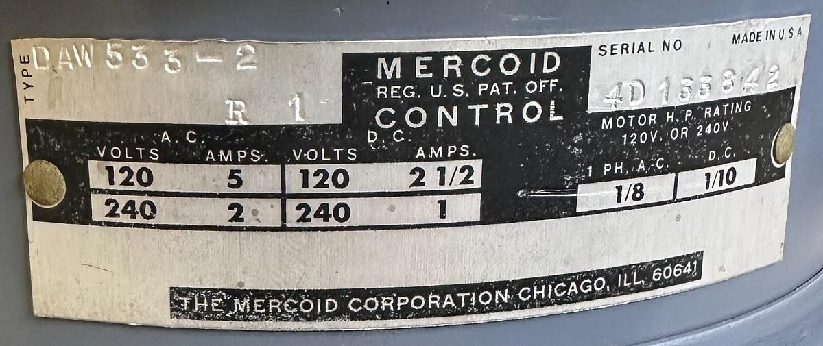 Used NEW MERCOID CONTROL DAW533-2 / DAW5332 PRESSURE SWITCH 120/240V DAW533-2-R1