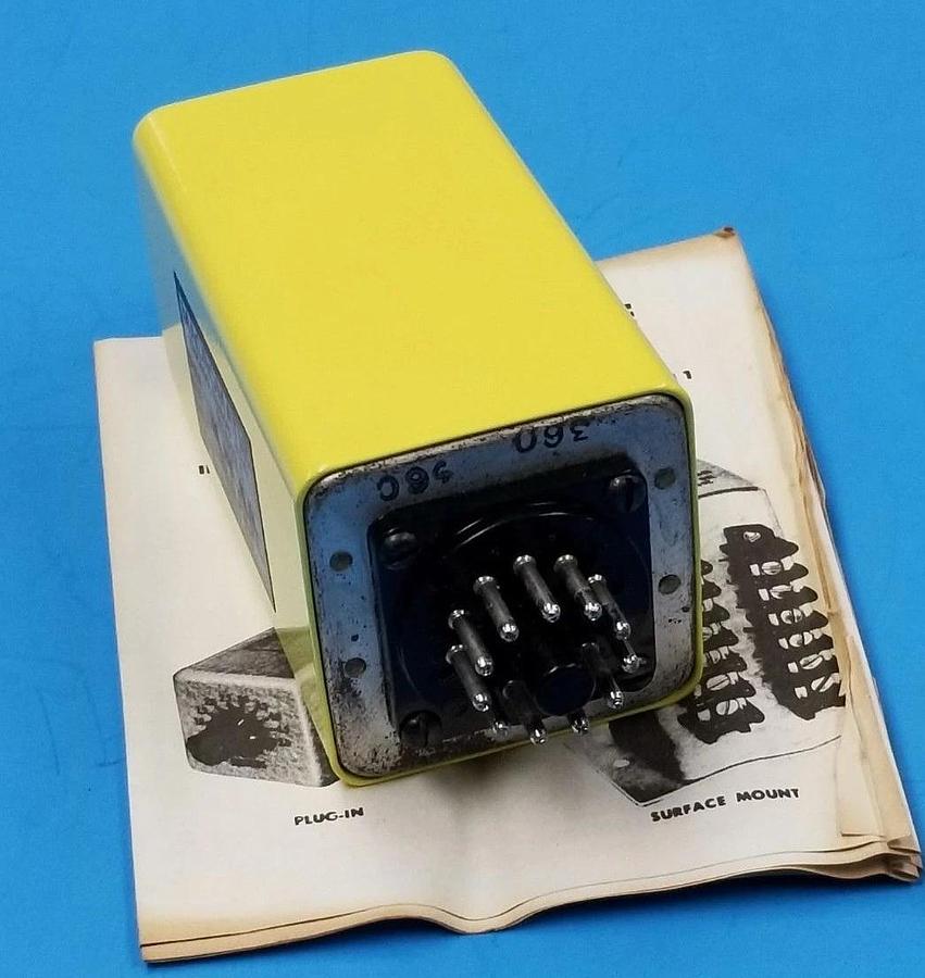 NEW MACROMATIC SS-1022-2C TIME DELAY RELAY .5-5SECOND 120VAC, 60HZ, SS10222C