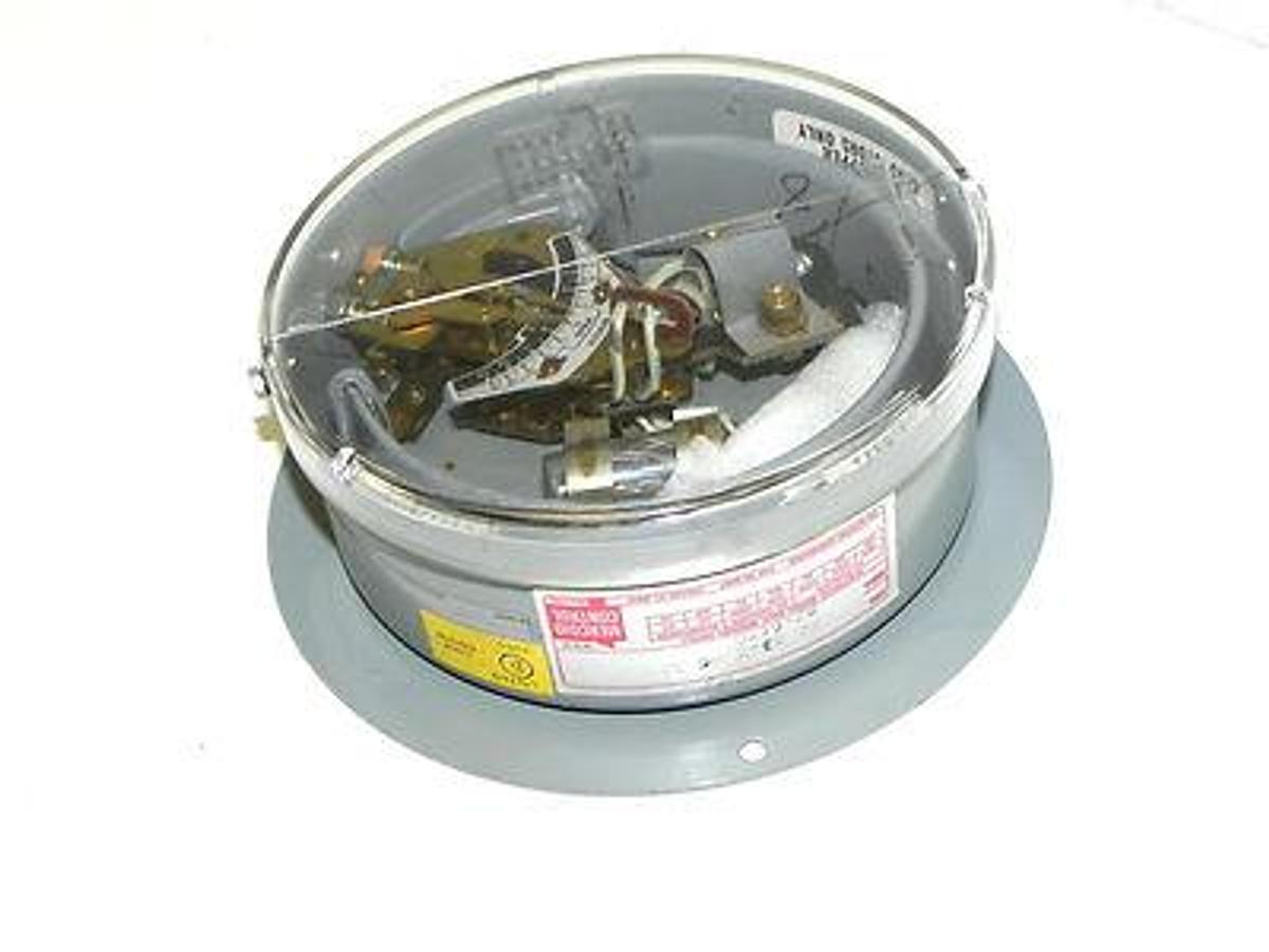 Used NEW MERCOID DA33-3-RG-3A PRESSURE SWITCH DA333RG3A SERIAL # 82-6430