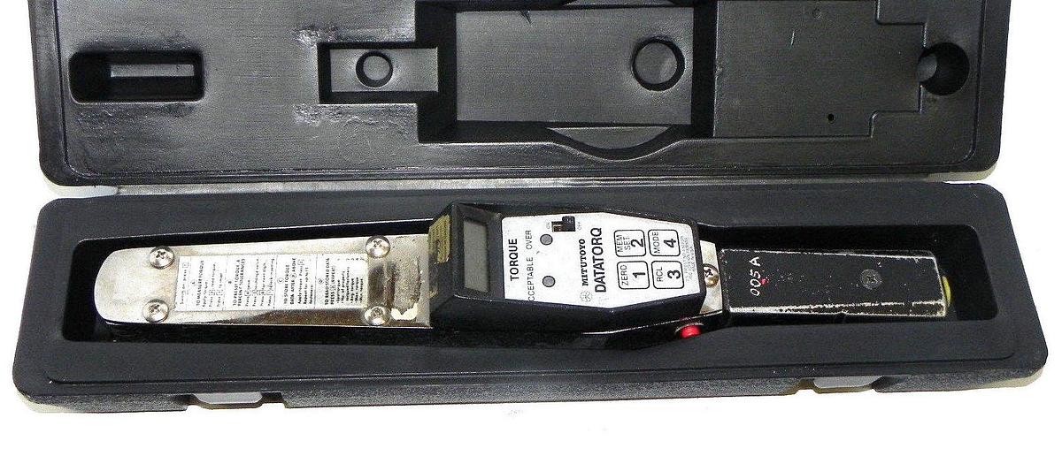 Used MITUTOYO DATATORQ DIGITAL. 3-50in 36-600in lb TORQUE WRENCH