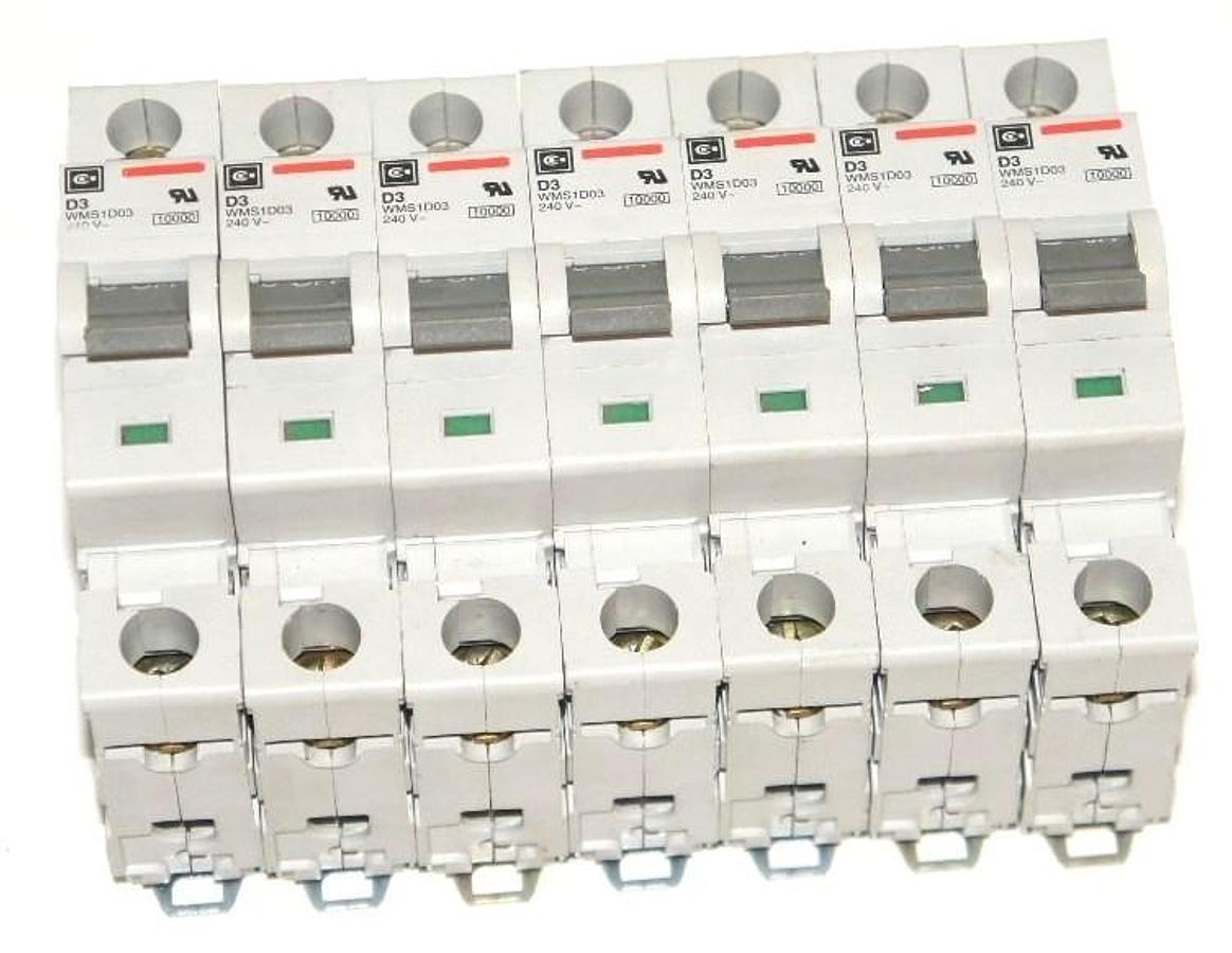 Used LOT OF 7 CUTLER HAMMER WMS1D03 CIRCUIT BREAKERS, 3AMP, 1POLE, 240 V
