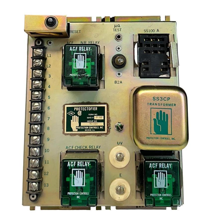 Used PROTECTION CONTROLS 6642-VBNR / 6642VBNR PROTECTOFIER FLAME MONITOR 117VAC USNP